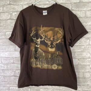 Gildan Brown whitetail‎ hunting club Deer T-Shirt size large outdoor gorpcore